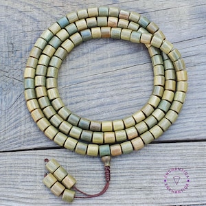 Tibetan Green Sandalwood 108 Bead Prayer Mala – Buddhist Sandalwood Mala – Wooden Rosary – Meditation Beads –  Sandalwood Mala Bracelet