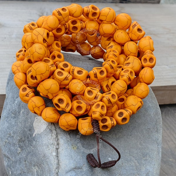 Mala orange vif avec perles tête de mort et noeud coulissant réglable | Bijoux spirituels pour l'énergie positive et la créativité | Collier de perles Mala 108