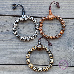 Tibetan Dzi 3-Eye Agate Wrist Mala, Protective 3 Eye Dzi Bead Bracelet Tibetan Natural Dzi Bead Agate Wealth Blessings Bracelet