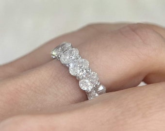 6カラット 5カラット ラボで育成されたダイヤモンド フルエタニティ結婚指輪、カスタムオーバルカットエタニティリング、重ね付け可能なエタニティリング、彼女へのギフト
