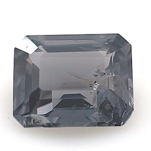 Qualité supérieure Non traitée AAAA qualité 0.91 CT loose Emerald Cut Grey Spinel bague de fiançailles pierre précieuse