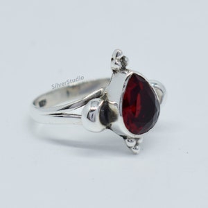 Anillo de granate rojo natural, anillo de plata de ley 925, anillo de aniversario, anillo hecho a mano, anillo de granate en forma de lágrima, anillo de promesa, regalo para ella