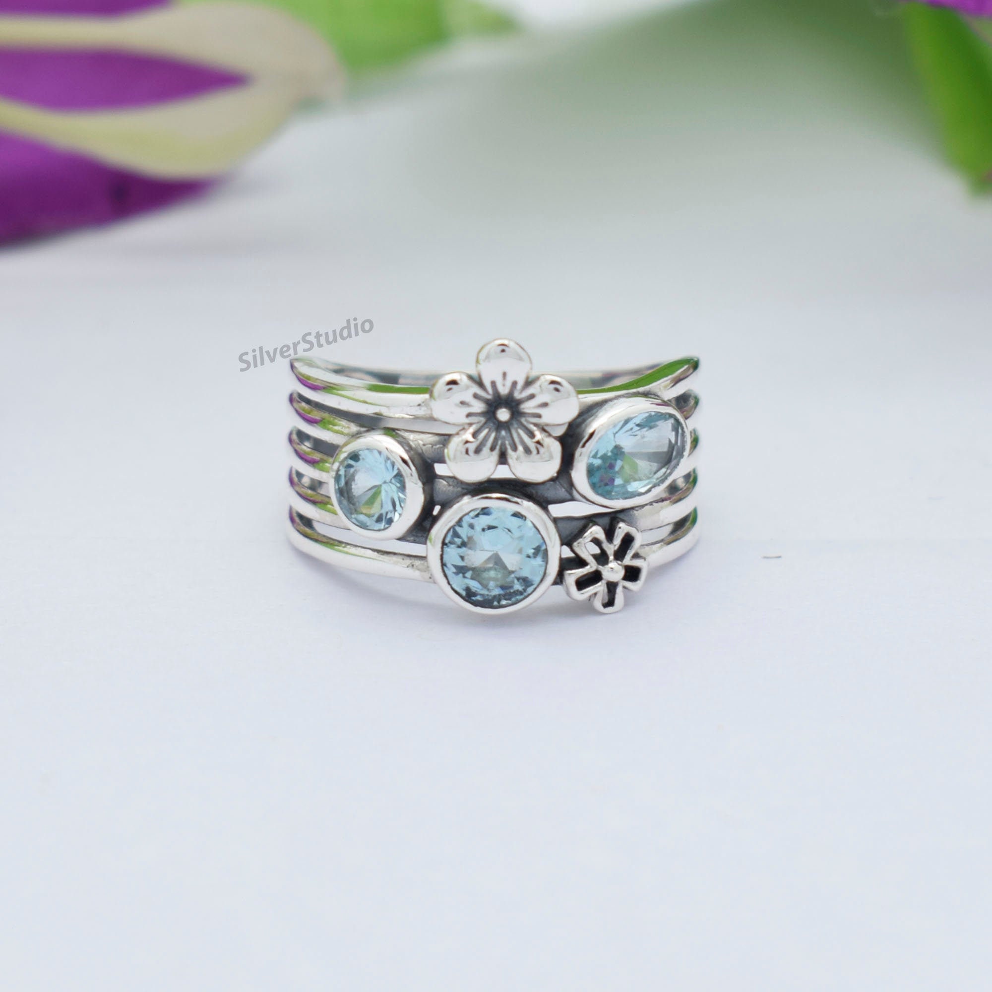 Bague Ancienne Argent Massif Et Topazes Bleues – Taille 53 – Style Fleur