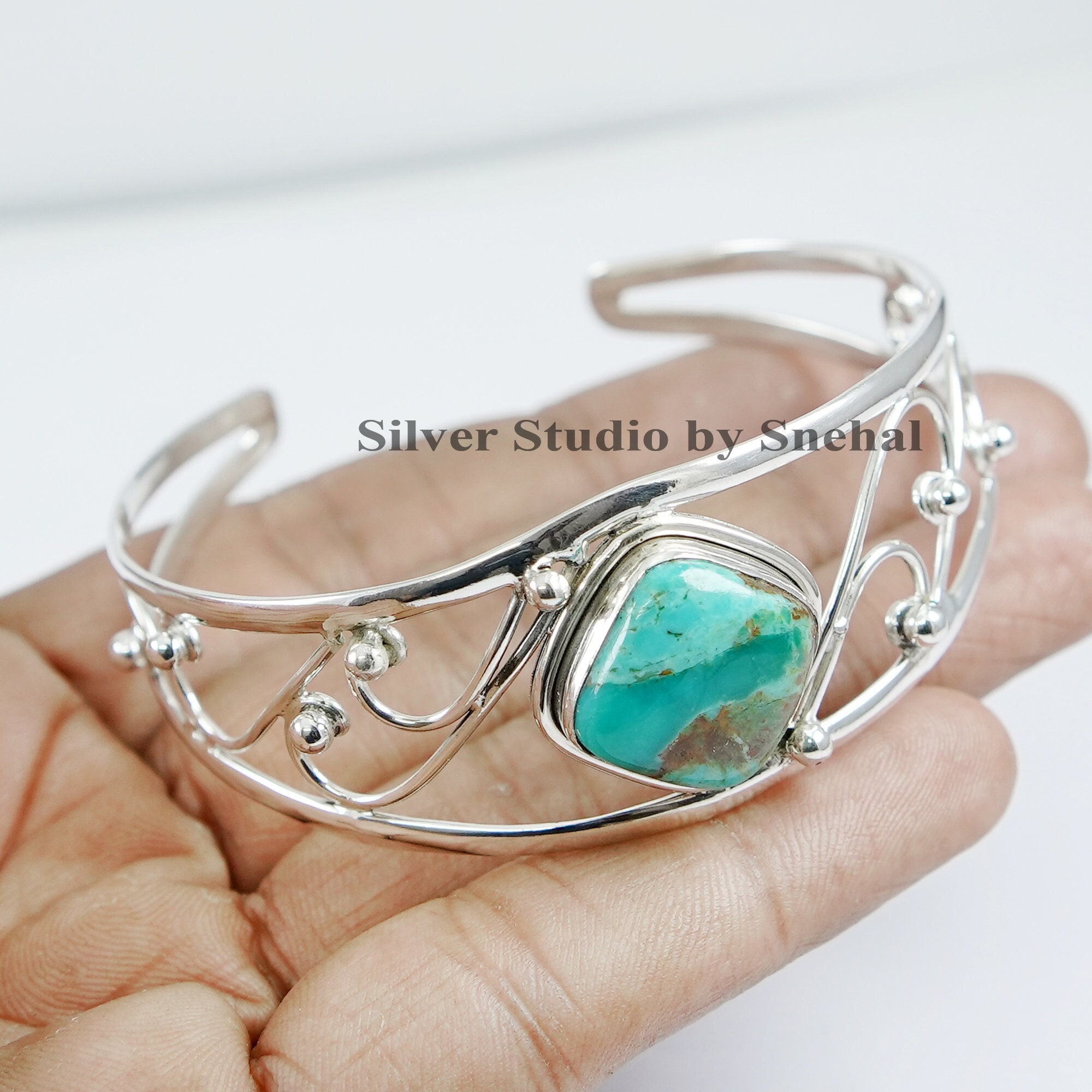 キングマン ターコイズ カフブレスレット：スターリングシルバー