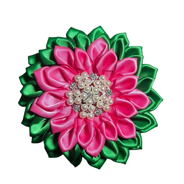 AKA Sorority Alpha Kappa Alpha Sorority Paraphernalia Flower Brooch Pin for Women Greek (Satin Pink & Green 4.5 in. Pin w/ Imitation Pearls)