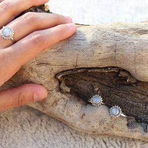 Moonstone in 925 Sterling Silver Ring (Sizes: 7,8)