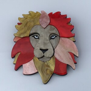 Large 3D Acrylic Lion Brooch - Majestic Lion In Vibrant Colouring