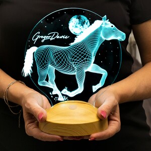 馬の3D LEDランプ、馬好きの方へのギフト、馬のアート、騎手ギフト、テーブルランプ、カラフルに輝くナイトライト、家庭やオフィスの装飾 画像 7
