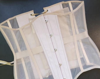 Corsetto sottoseno in rete beige, allacciatura stretta, realizzato su misura