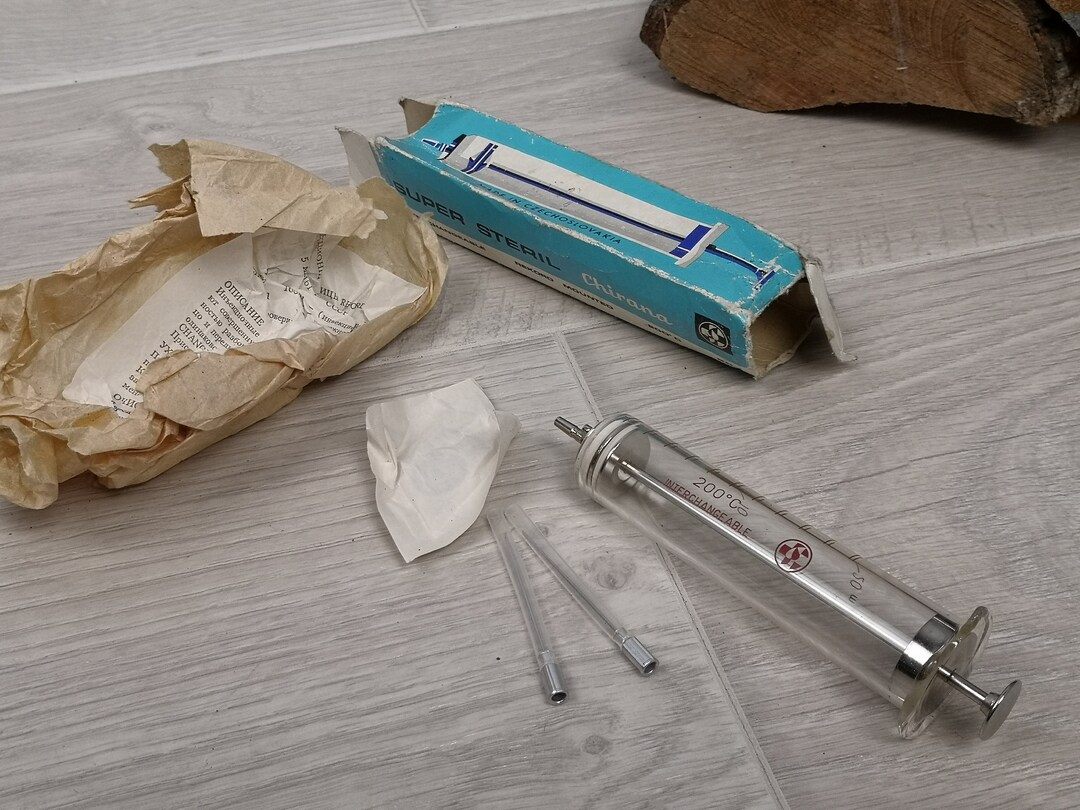 Old Syringe Glass Syringe Vintage Medicine Medical Tools Etsy