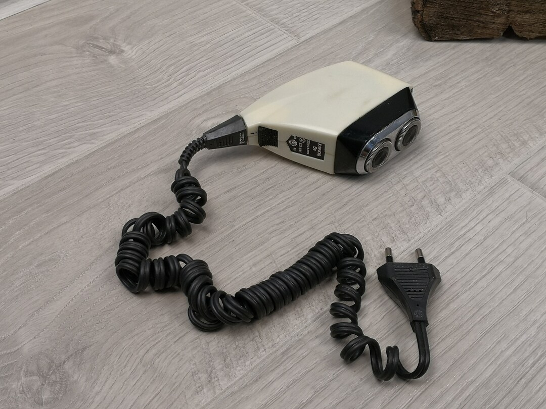 Vintage Not Working Electric Shaver WORKING Shaving Accessory Old Tools