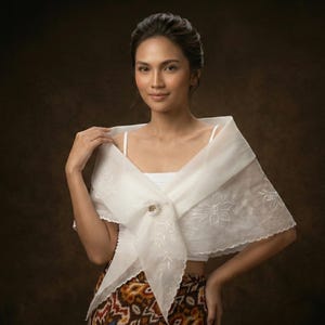 White Filipiniana Alamapay