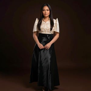 Set Filipiniana Top in organza e gonna nera - Lisa - MR415