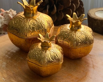 Personalized Gold Pomegranate Wedding Favor Box: Small Rustic Table Decor