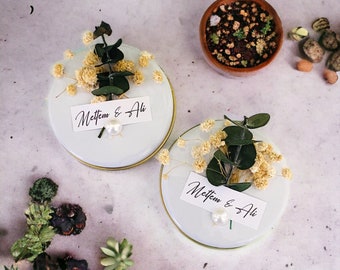 Floral Wedding Candle Favors: Personalized Tin Gift Box
