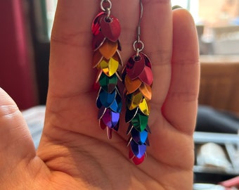 Shaggy scale sensory fidget earrings