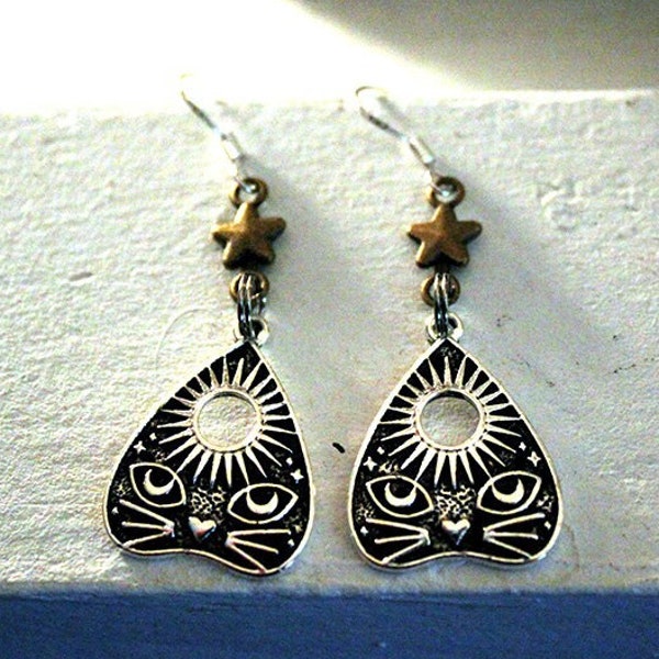 Boucles d'oreilles argentées bronze et noires chargées positivement, étoile, planche ouija, chat, tarot divination, sorcière, porte bonheur