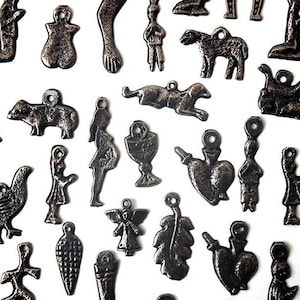 Authentieke Mexicaanse milagros, ex-voto's, milagritos-amuletten, harten, dieren, kinderen... Amuletten, reisaltaar, Wicca, heks
