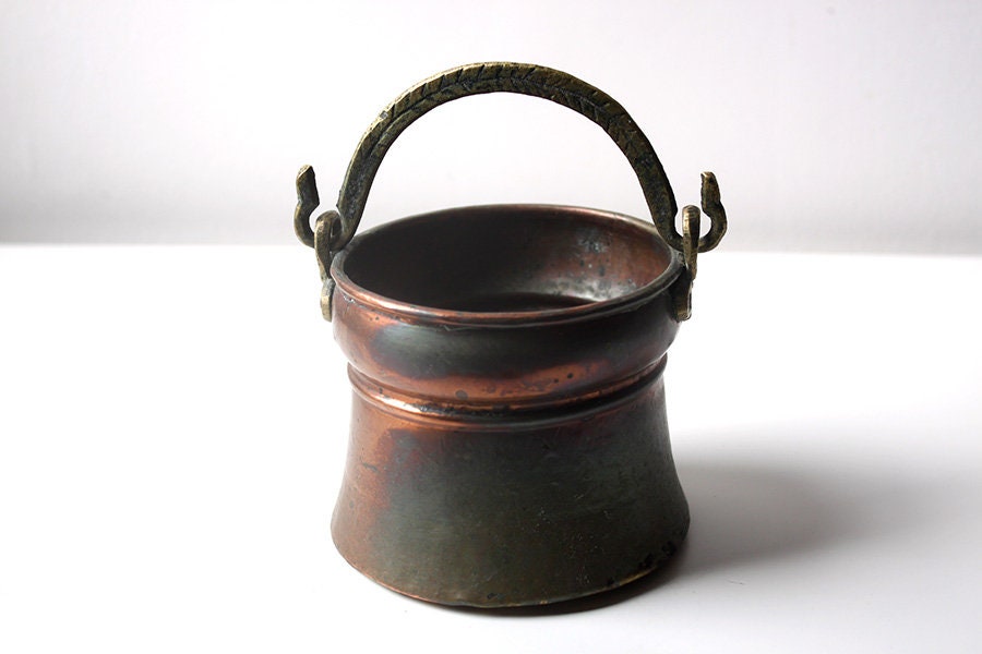 Chaudron 55 en Cuivre - Vintage Français 1960 Antiquités Cabinet de Curiosités Autel Sorcière Marmit