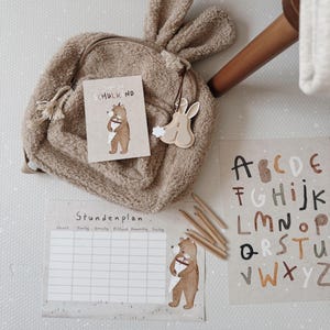 Carte postale de rentrée scolaire : Ours et écolier | Carte d'inscription scolaire, ours et cornet de bonbons image 5