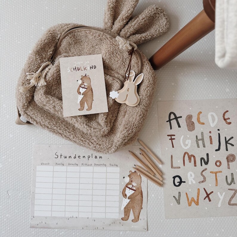 Carte postale de rentrée scolaire : Ours et écolier | Carte d'inscription scolaire, ours et cornet de bonbons image 5