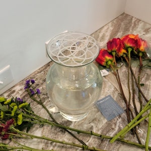 Flower Vase Arranger (Frog) - 3&quot; to 12&quot; in .5&quot; scaling and Custom Sizes - LOTS of Color Options - (Shown in Clear)