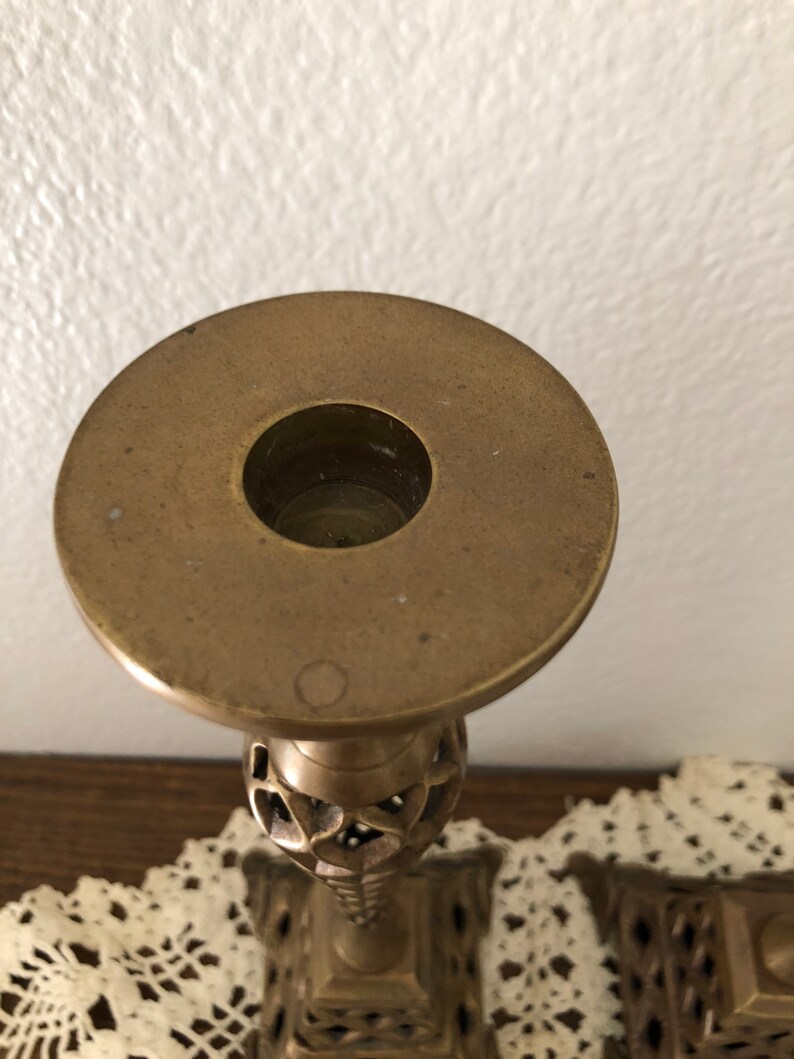 Vintage Set of 2 Brass Candlesticks.
