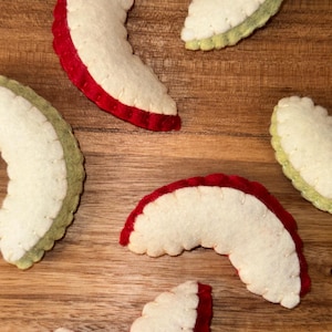 Felt Play Food: Handmade Apple Slice Set - Pretend Play