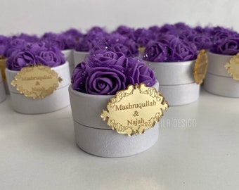 Caja de dulces personalizada para recuerdos de boda: decoración de rosas y espejo acrílico