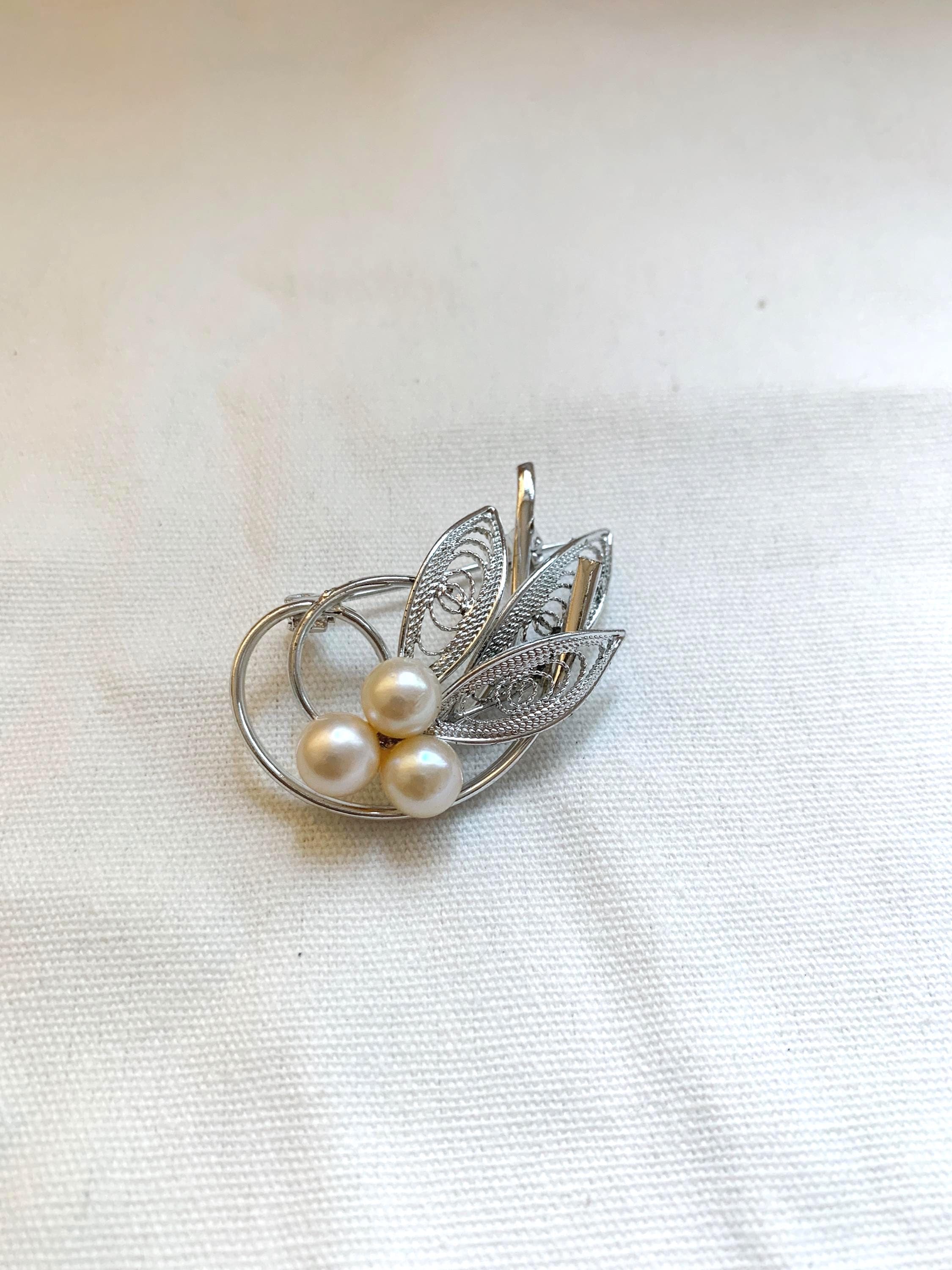 Broche vintage en argent 800 avec perle, Très Elégante