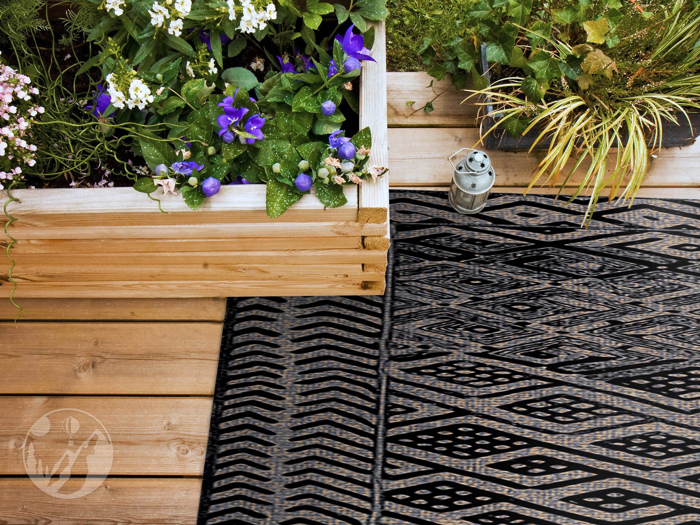 Black Beige Linocut Pattern Vinyl Rug, Oriental Vinyl Rug, Black and ...
