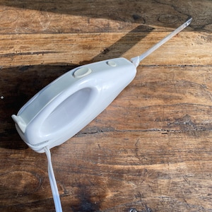 Vintage Toastmaster Electric Carving Knife 6104CAN 8" Stainless Steel Blades White Retro Kitchen Slicer Tested & Working