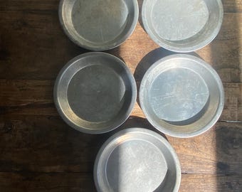 Set of 5 Vintage Wear-Ever Aluminum Pie Pans No. 283 1/2 RareA.G. Ltd Toronto Maker’s Mark 9.25" Canadian Kitchenware Rustic Farmhouse Decor