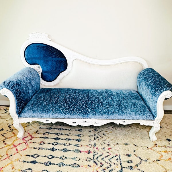 Vintage Luxury Burnout Velvet & Metallic Linen Victorian Chaise Lounge