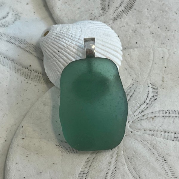 Barcelona teal sea glass pendant