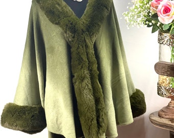 Luxueux poncho vert olive dégradé de couleur laine d'hiver acrylique poncho chauve-souris écharpe châle fausse fourrure mariage manteau de mariée soirée douce