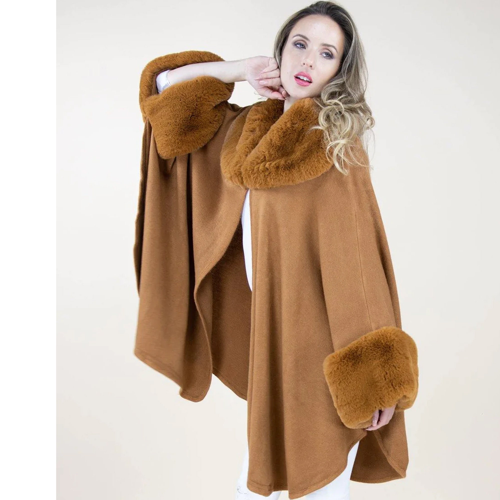 Faux Fur Collar Structured Cardigan Camel / S/M