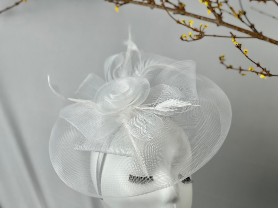 Trendy Elegant Vintage Large White Tea Hat Cocktail Party Hat Mini Hat