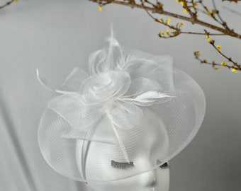 Trendy Elegant Vintage Large White Tea Hat Cocktail Party Hat Mini Hat Kentucky Derby Hat, Fancy Hat, Tea Party Hat, Wedding Hat Church Hat