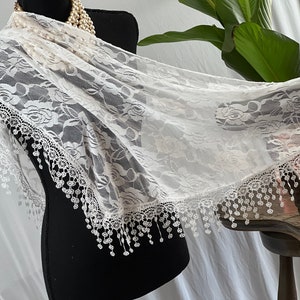 Elegant White Rose Chapel Vintage Sheer Lace Shawl Wedding Cape Evening Scarf Tassels Shawl Lace Veil Head Scarf Head Cover Fringed Lace