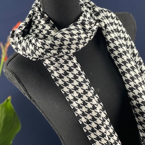 Houndstooth Soft Viscose Scarf Houndstooth Neckscarf Soft Cozy Classic Vintage Style, Eleagant Retro Neck Scarf