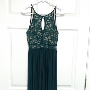 Morgan and co lace keyhole tie back halter dress hotsell