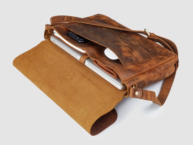 Handgefertigte Herren-Laptop-Umhängetasche aus Leder, Leder-Bürotasche, Macbook-Ledertasche, individuelle Aktentasche aus Leder Bild 7