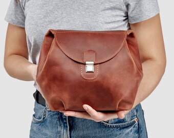 Personalized Gift Leather Cosmetic bag for women, Custom womens toiletry bag, leather accessories