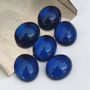 Natural Quartz Doublet in Blue Sapphire Color Quartz Oval Cabochon – Flat Back Calibrated Gemstone for Jewelry Making (5x7mm to 13x18mm)