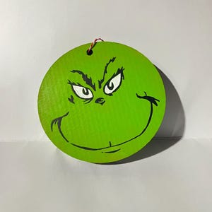 Bola de Navidad del Grinch Pintada a Mano | Adorno Ecológico de Cartón
