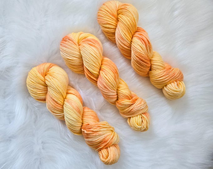 Daffodil - Cozy DK - DK Weight Yarn - 100% Superwash Merino Yarn