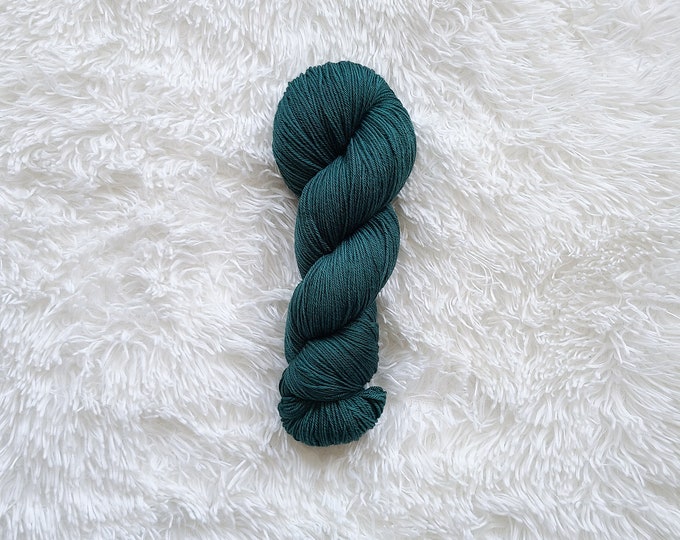 Emerald Forest - Classic Fingering Base - 100% Superwash Merino Wool Yarn