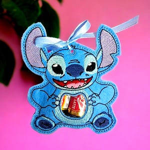 Fairytale Whimsical Peekaboo Character Amazing Animal - Hoop Treat Bag - Machine Embroidery Design
