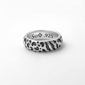 Silver Wild Cat Print Ring | Ocelot, Leopard, Bengal Cat, Cheetah Pattern Band | Spotted Feline Lover Gift
